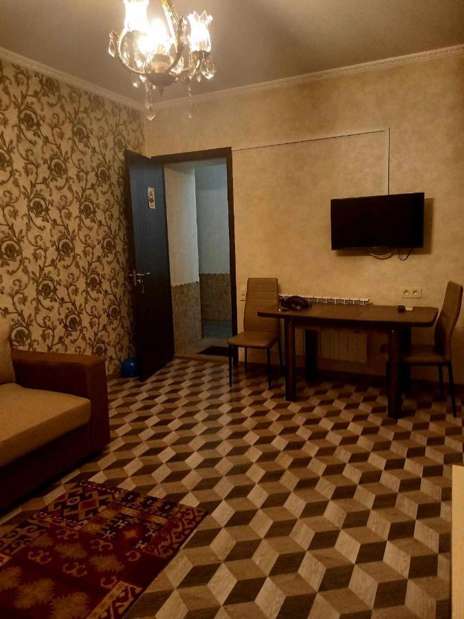 Apartment For Family Τυφλίδα Εξωτερικό φωτογραφία